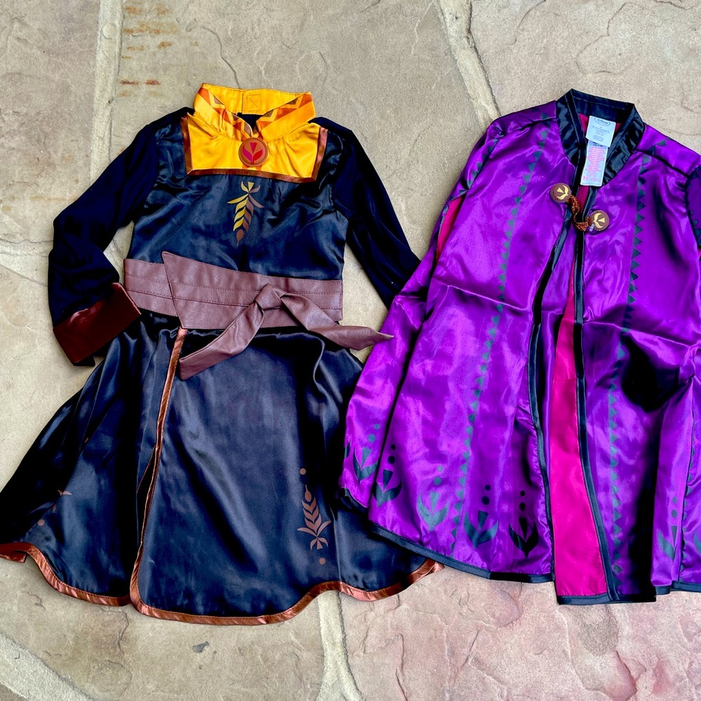 Disney Collection Frozen 2 Anna Girls
Costume, Size 4